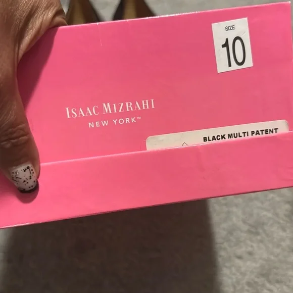 Isaac Mizrahi Black and Cream Heels with Elegant Bows - Picture 2 of 6